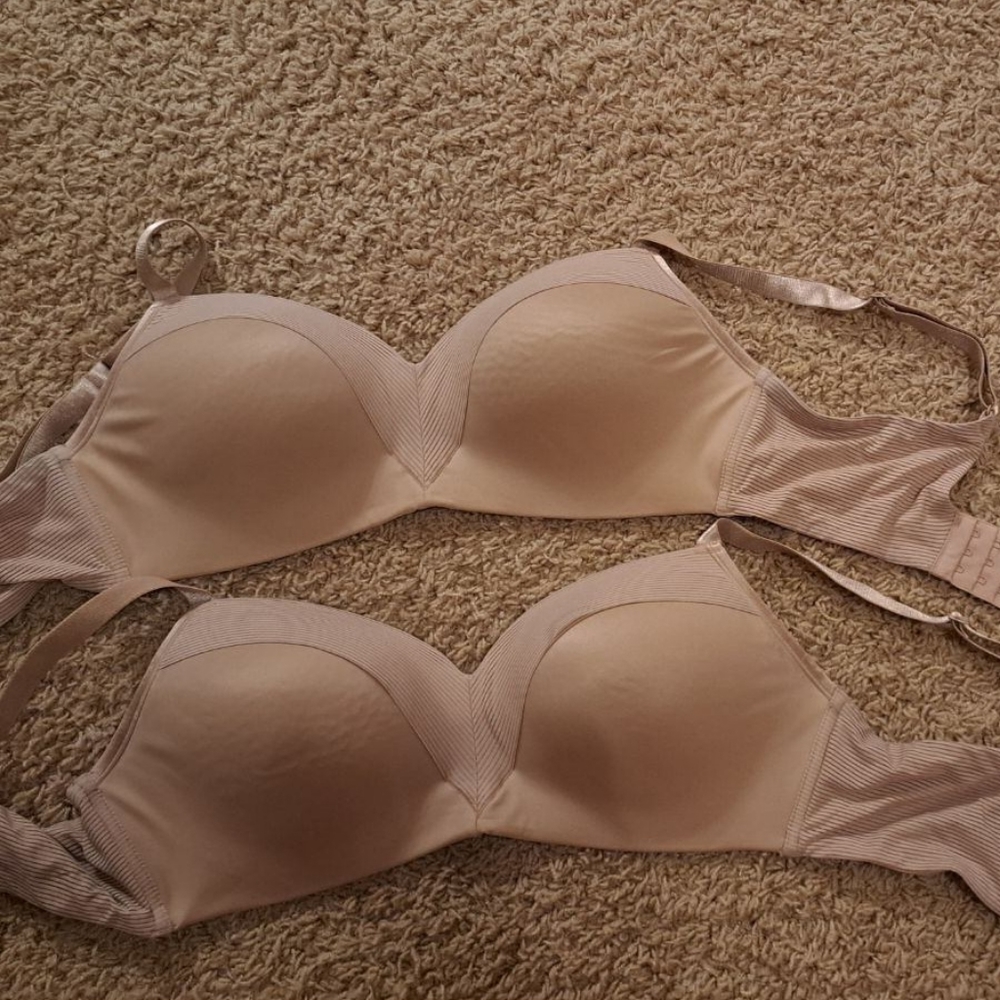 Soma Wireless Bra Set 36DD like new